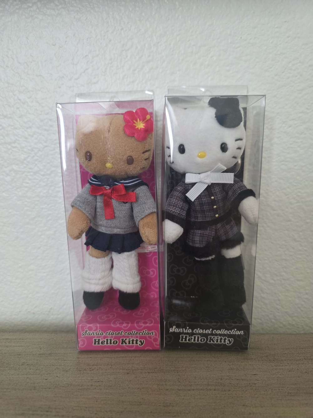 Hello Kitty Plush Doll - Girls School Outfit (Pink & White)